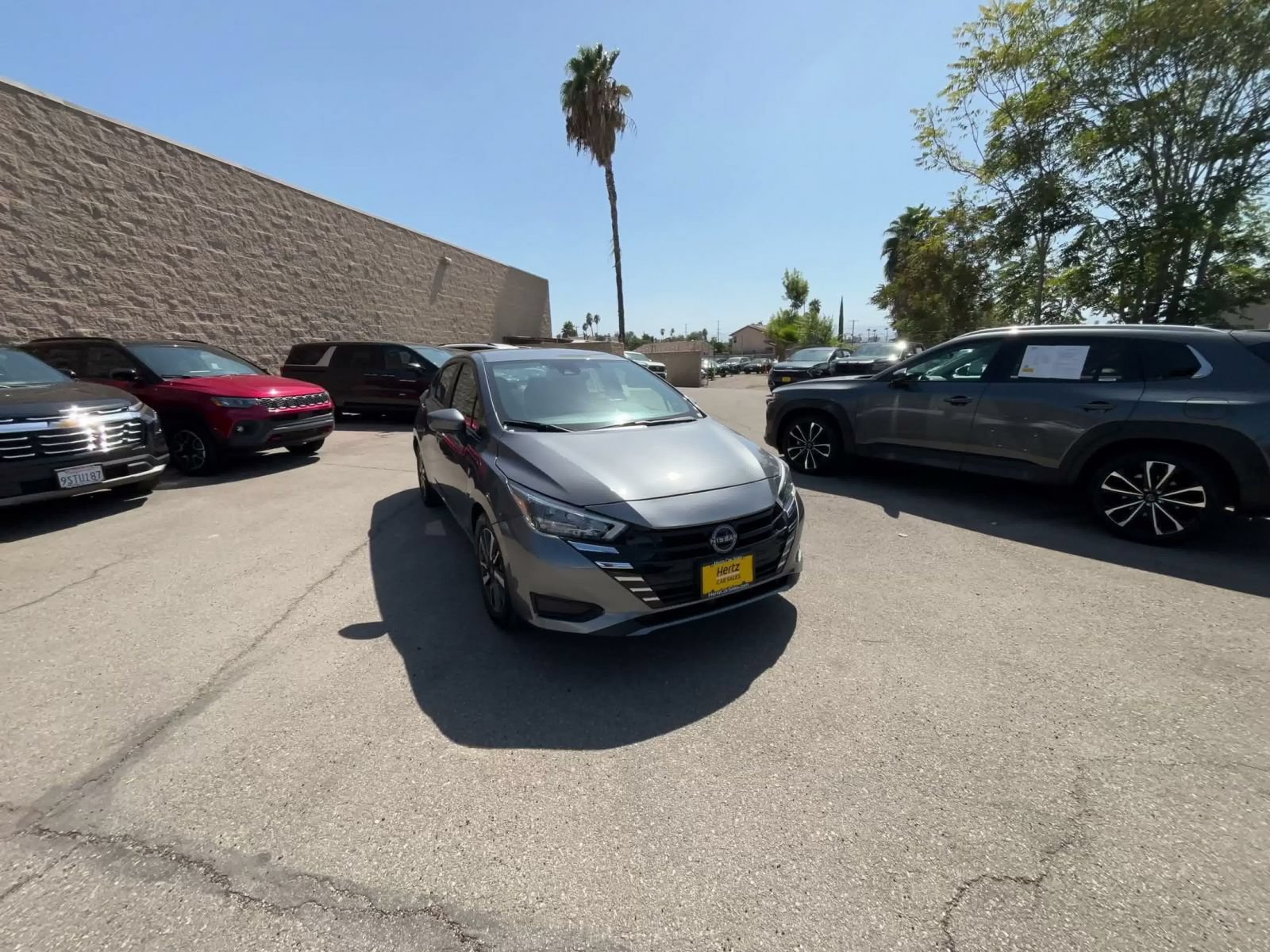 Used 2025 Nissan Versa SV FWD image 3