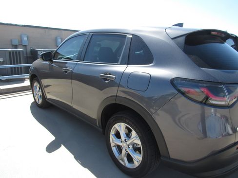 Used 2024 Honda HR-V LX image 4