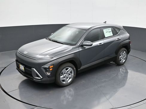New 2026 Hyundai Kona SE image 13