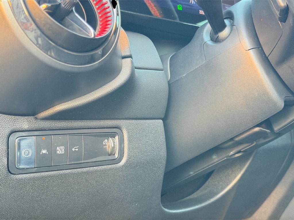 Used 2024 Chevrolet Equinox EV RS FWD image 20