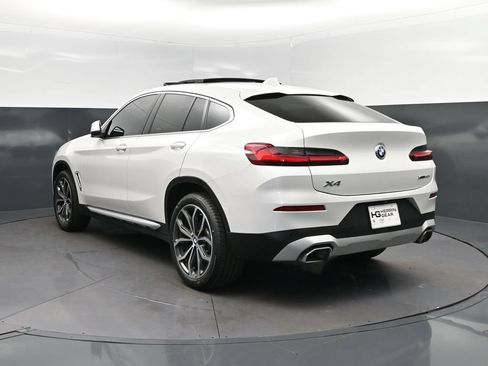 Used 2022 BMW X4 xDrive30i w/ Premium Package AWD/4WD image 5