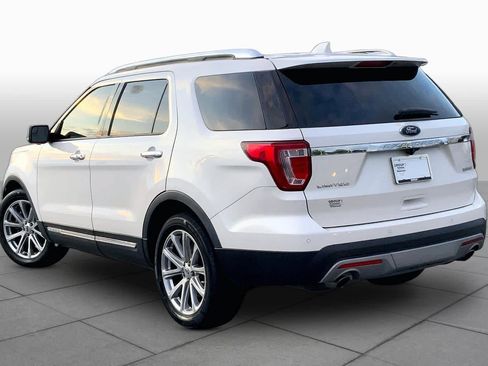 Used 2017 Ford Explorer Limited w/ Class II Trailer Tow Package FWD image 12