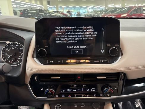 Used 2022 Nissan Rogue SL w/ SL Premium Package image 21