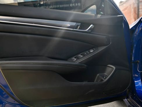 Used 2022 Honda Accord Sport image 9