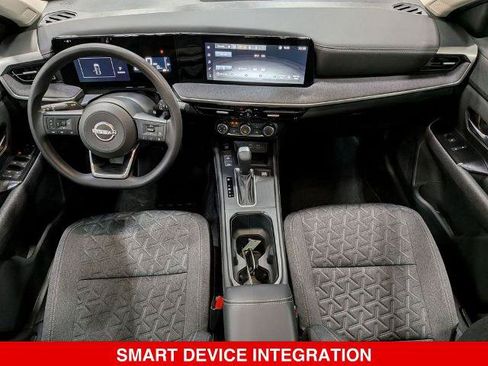Certified 2025 Nissan Kicks SV w/ SV Premium Package AWD/4WD image 28