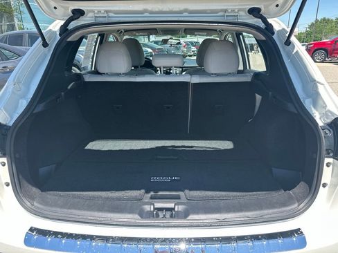 Used 2018 Nissan Rogue Sport SV AWD/4WD image 28