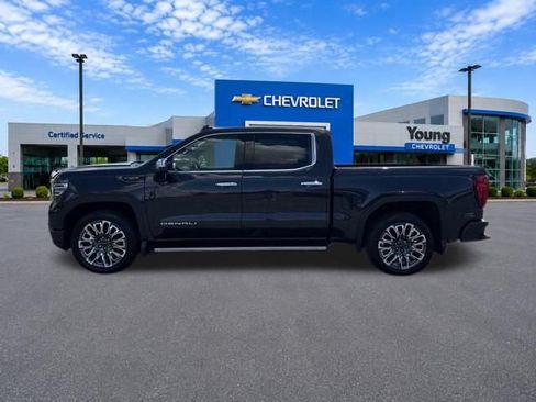 Used 2024 GMC Sierra 1500 Denali Ultimate AWD/4WD image 4