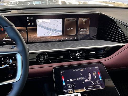 New 2026 INFINITI QX80 Autograph w/ Premium Cargo Package image 19