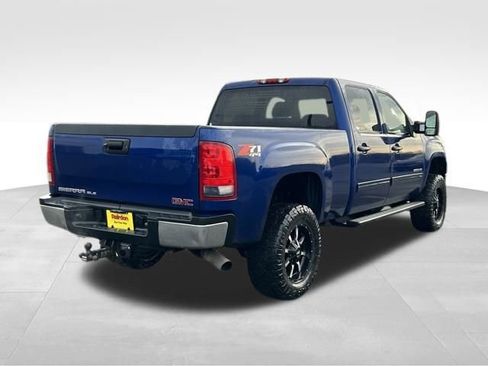 Used 2013 GMC Sierra 2500 SLE w/ Suspension Package, Off-Road image 7
