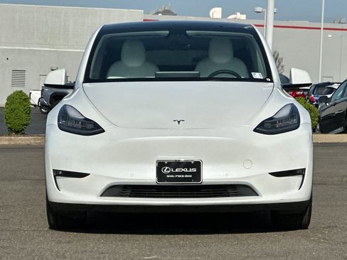 Used 2021 Tesla Model Y Long Range image 10