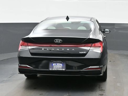 Used 2023 Hyundai Elantra Limited image 5