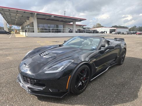 Used 2016 Chevrolet Corvette Z06 w/ 3LZ Preferred Equipment Group image 12