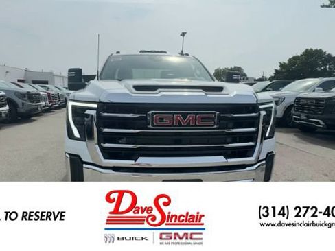 New 2026 GMC Sierra 3500 SLE AWD/4WD image 3