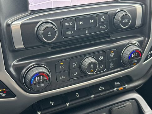 Used 2015 GMC Sierra 1500 SLT w/ SLT Crew Cab Value Package image 19