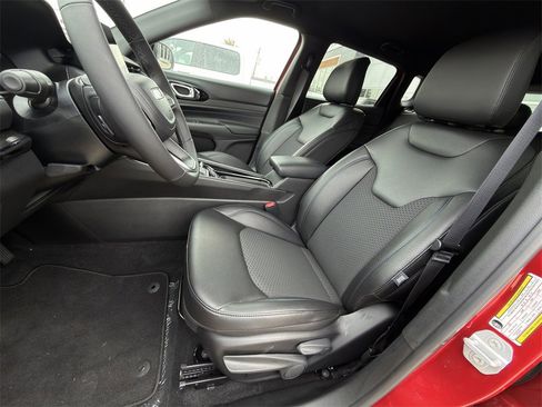 New 2026 Jeep Compass Latitude image 19