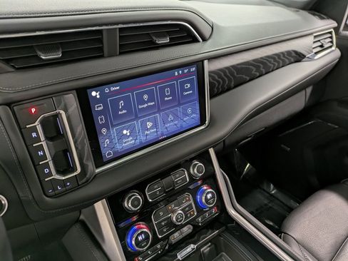 Used 2023 GMC Yukon Denali w/ Denali Reserve Package image 10