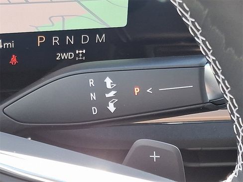 New 2025 Buick Envision Sport Touring image 9