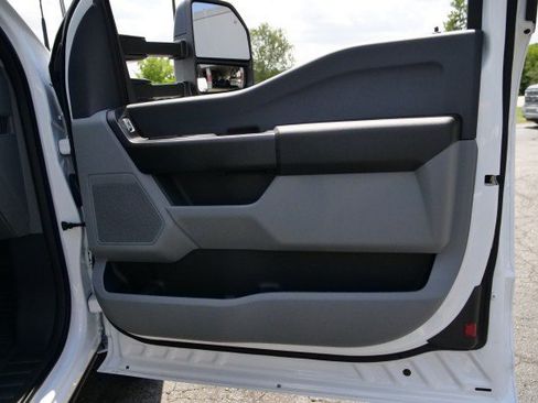 Used 2025 Ford F250 XL RWD image 35