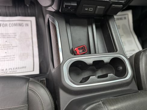 Used 2019 GMC Sierra 1500 Denali w/ Driver Alert Package II AWD/4WD image 19