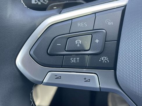 New 2026 Volkswagen Atlas Cross Sport SEL AWD/4WD image 25