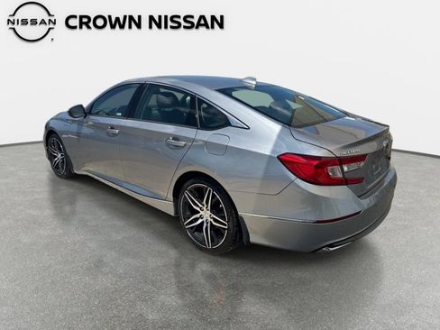 Used 2022 Honda Accord Touring image 6