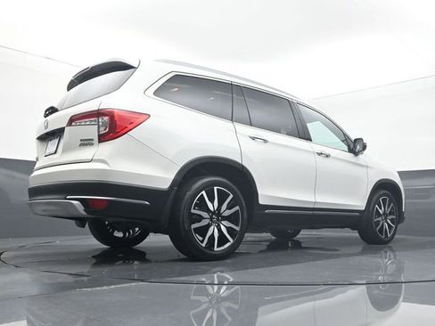 Used 2022 Honda Pilot Touring image 11