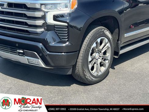 Certified 2023 Chevrolet Silverado 1500 High Country w/ Technology Package AWD/4WD image 8