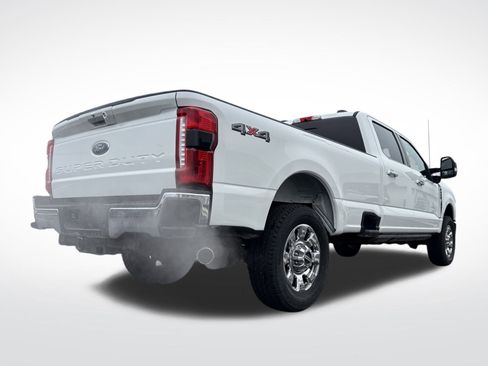Certified 2023 Ford F350 Lariat w/ Lariat Ultimate Package image 15