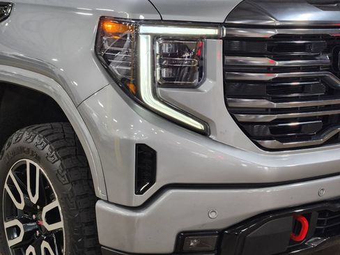 Used 2024 GMC Sierra 1500 AT4 w/ Technology Package AWD/4WD image 13