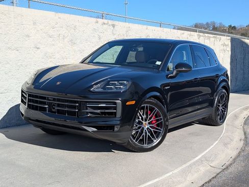 New 2026 Porsche Cayenne S AWD/4WD image 1