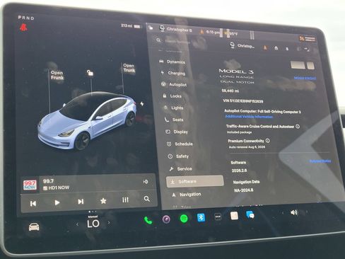 Used 2022 Tesla Model 3 Long Range AWD/4WD image 27