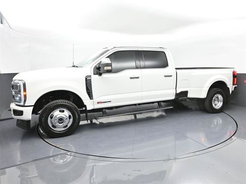 Certified 2024 Ford F350 Platinum AWD/4WD image 30
