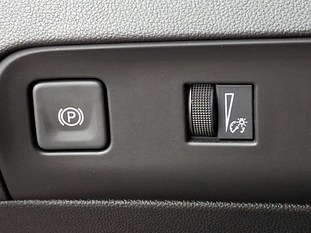 Used 2024 Buick Enclave Essence w/ Sport Touring Edition FWD image 24