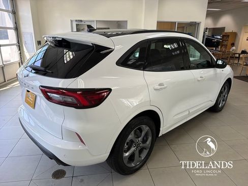 Certified 2023 Ford Escape ST-Line w/ Tech Pack #1 FWD image 9