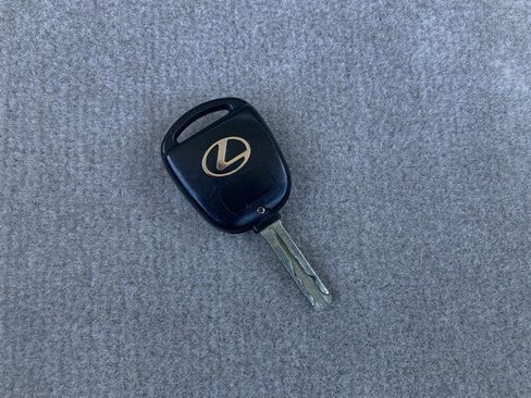 Used 2005 Lexus SC 430 Convertible RWD image 34