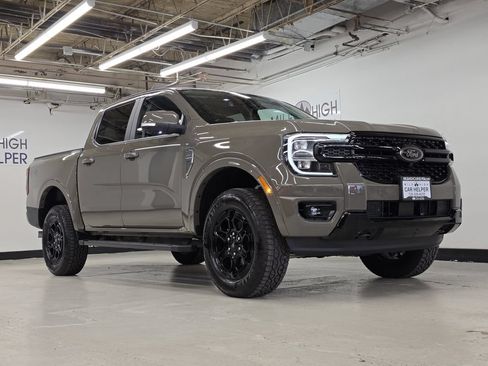 Used 2025 Ford Ranger Lariat w/ Black Appearance Package AWD/4WD image 5