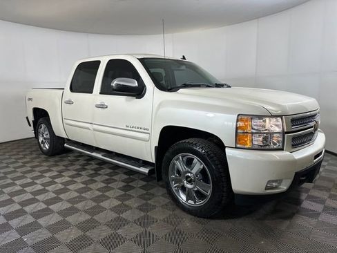 Used 2013 Chevrolet Silverado 1500 LTZ w/ LTZ White Diamond Edition image 6