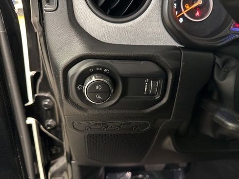 New 2025 Jeep Gladiator Sport image 16