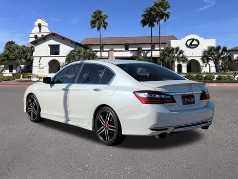 Used 2017 Honda Accord Sport image 4