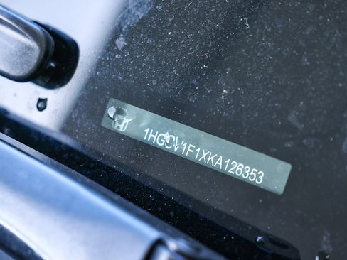 Used 2019 Honda Accord LX image 32