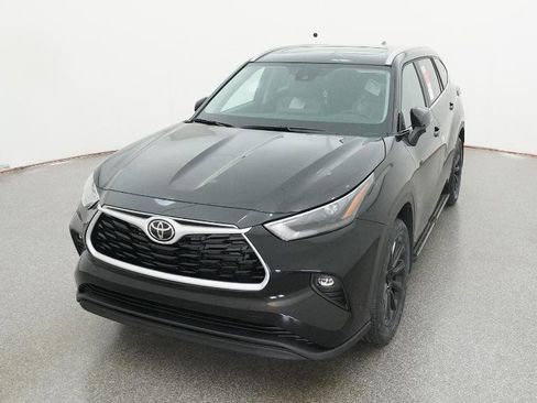 New 2026 Toyota Highlander XLE image 4
