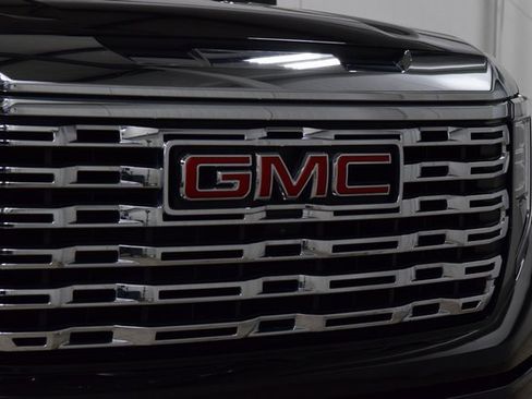 Used 2024 GMC Sierra 1500 Denali w/ Denali Reserve Package image 11