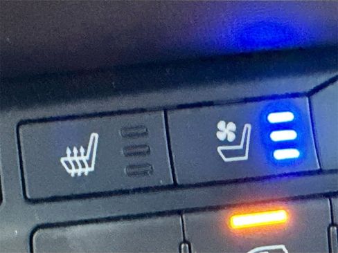 Used 2022 Dodge Durango SRT w/ Technology Group image 22