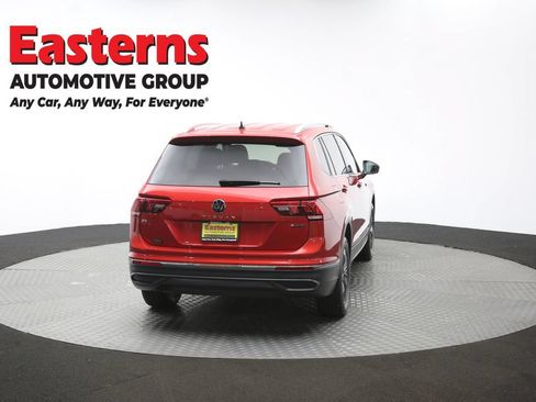 Used 2023 Volkswagen Tiguan SE AWD/4WD image 36