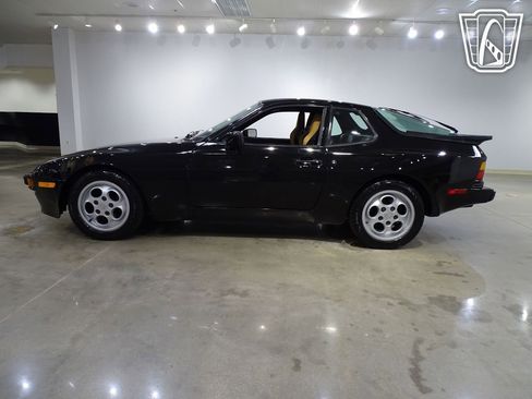 Used 1987 Porsche 944 S image 7