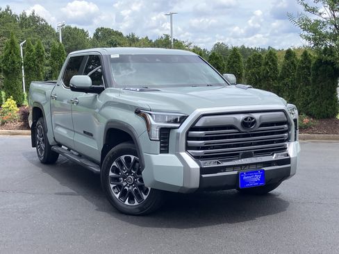 Used 2024 Toyota Tundra Limited AWD/4WD image 2