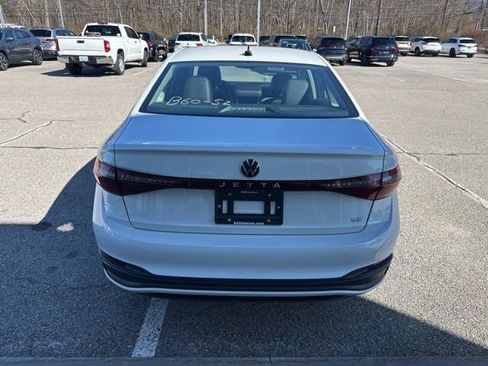 New 2026 Volkswagen Jetta SE image 6