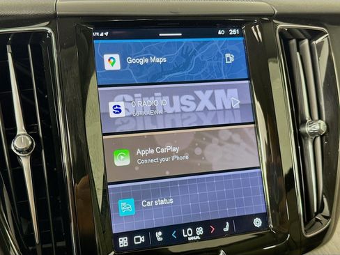 Certified 2025 Volvo XC60 B5 Plus w/ Protection Package Premier image 15