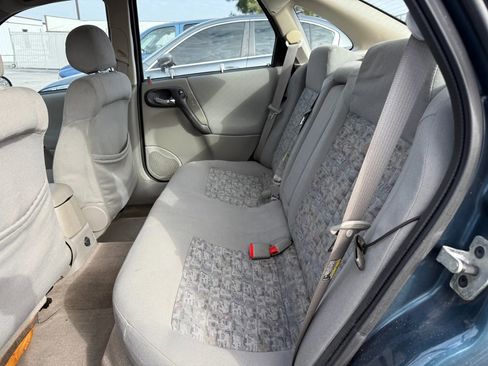 Used 2004 Saturn L-Series L300 image 21