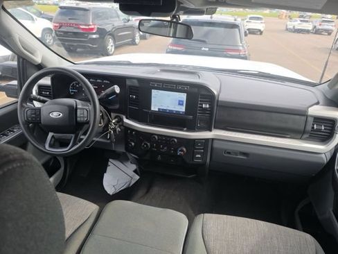 Used 2024 Ford F250 XLT w/ FX4 Off-Road Package AWD/4WD image 12